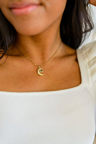 Crescent Moon Necklace - Fashion Are Us 