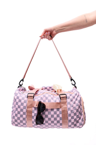 Elevate Travel Duffel in Pink - Fashion Are Us 