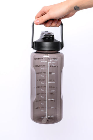 Elevated Water Tracking Bottle in Black - Fashion Are Us 