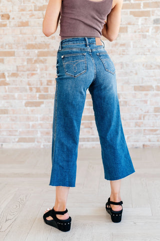 Hayes High Rise Wide Leg Crop Jeans - Fashion Are Us 