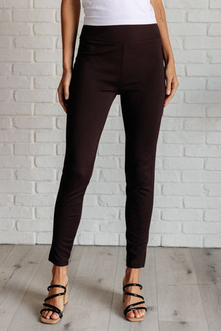 Magic Skinny 28" Pants in Chocolate Ave Shops