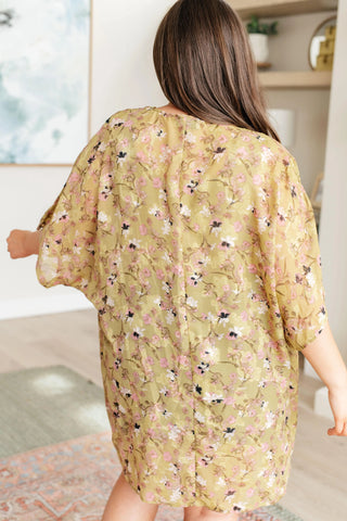 Go Anywhere Floral Kimono - Fashion Are Us, LLC