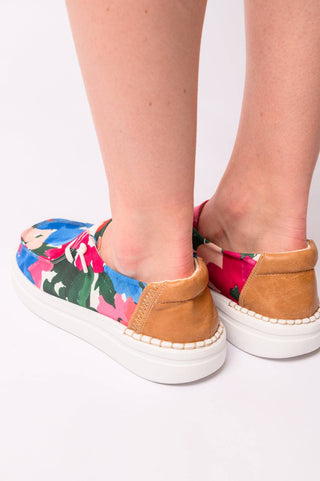 Kayak 2 Shoes in Floral - Fashion Are Us, LLC